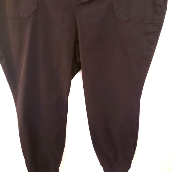 Torrid Jogger Hem Cotton Blend Pull On Black Pants w/Pockets Sz 24 NWT - Picture 4 of 12